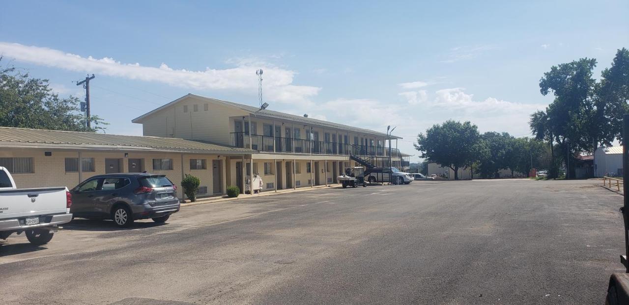 Gold Key Inn Brady エクステリア 写真
