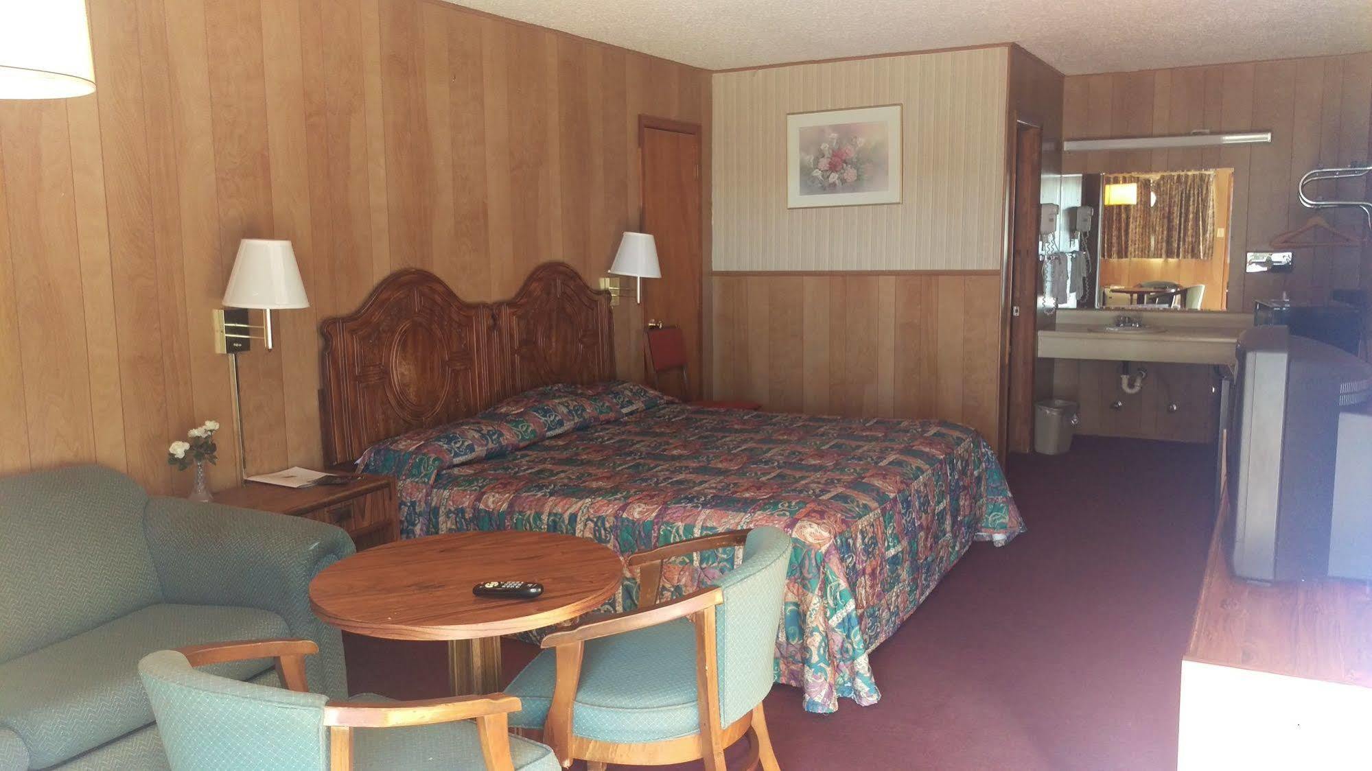 Gold Key Inn Brady エクステリア 写真