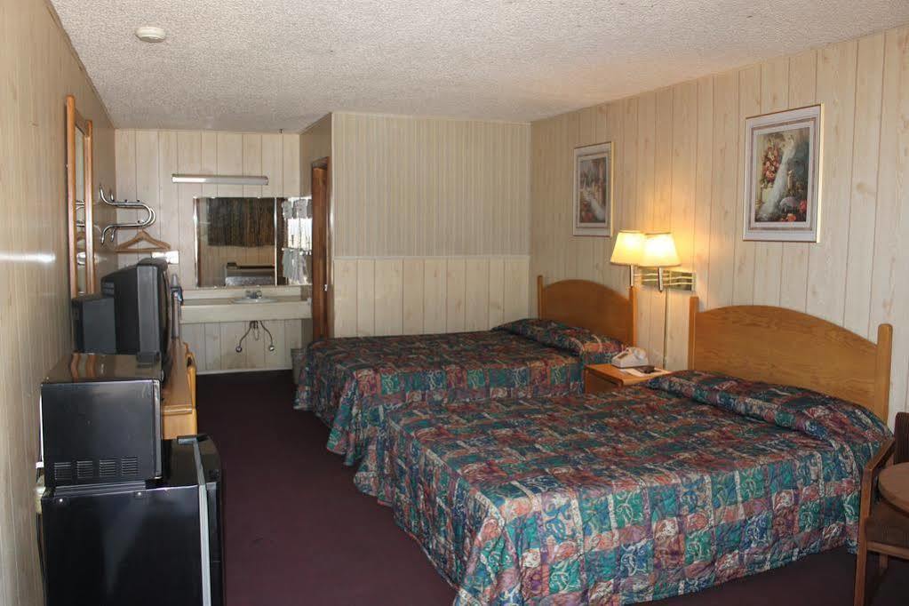 Gold Key Inn Brady エクステリア 写真