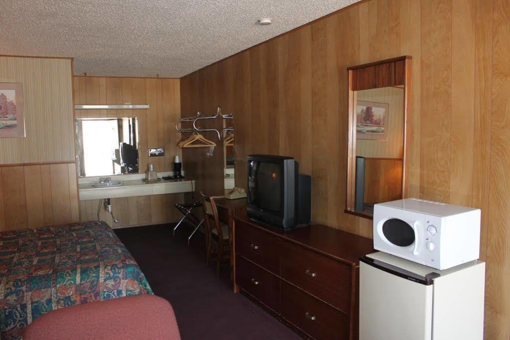 Gold Key Inn Brady エクステリア 写真
