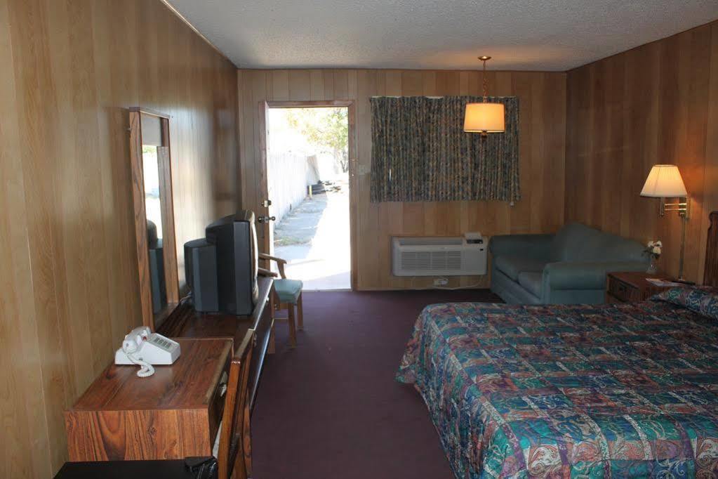 Gold Key Inn Brady エクステリア 写真