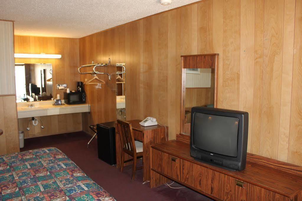 Gold Key Inn Brady エクステリア 写真
